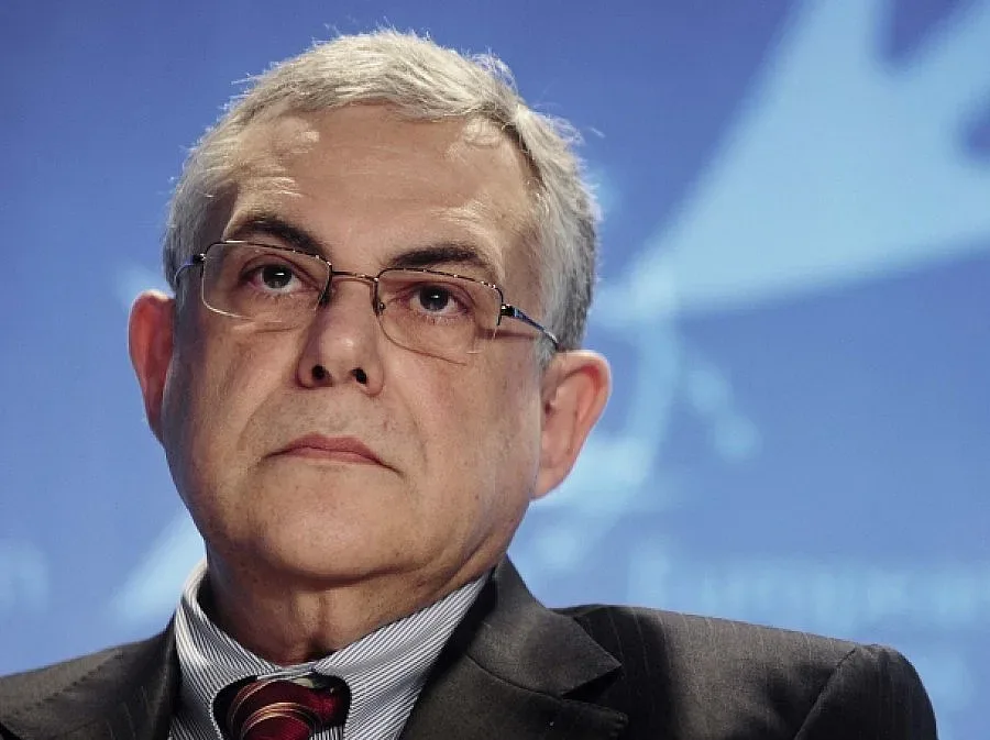 Пападимос връчи оставката си на президента