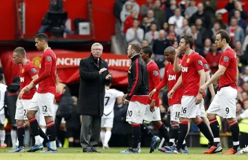 "Юнайтед" би "Суонзи" само с 2:0