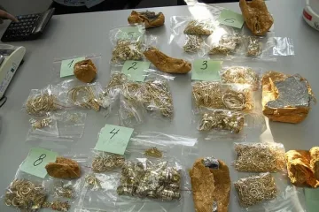 Хванаха 2,5 кг злато за 150 бона на Капитан Андреево  