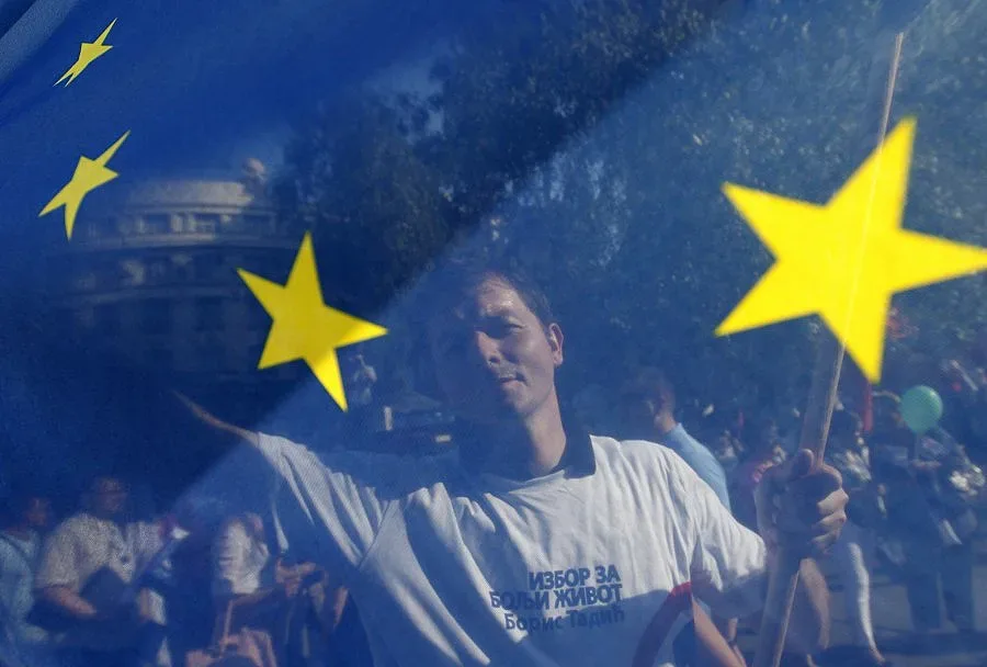Всички сърби сънуват Евросъюза