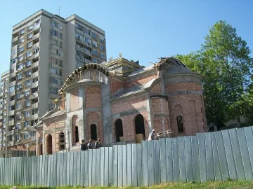 Извор бликна в храм