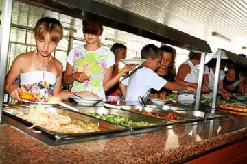 Затягат контрола върху детските лагери