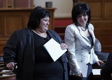 Проверяват пари и имоти на любовници