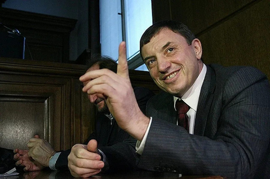 Записват делата срещу Алексей Петров на флашка