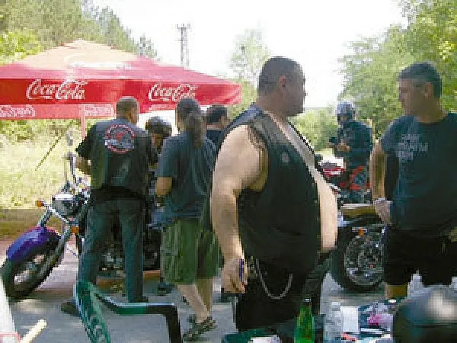 Рокери изпиха бирата на Ямбол