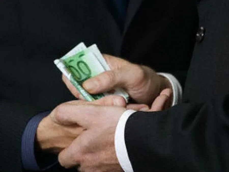 Корупцията при обществените поръчки била огромна 