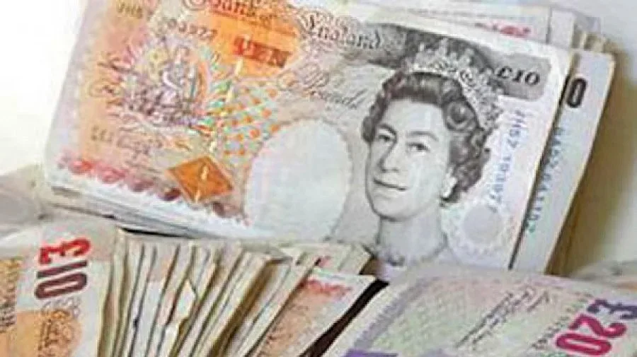 Набъбнаха сметките на най-богатите британци