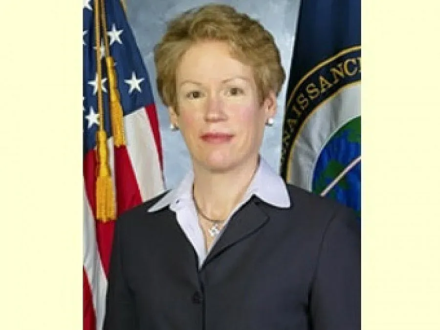 Жена пое военнокосмическото разузнаване на САЩ