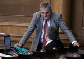 Румен Петков: Николай Марков е хлебарка
