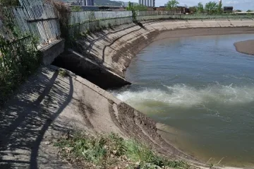 Родители искат жива охрана за басейна убиец