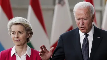 Фон дер Лайен се чу с Байдън. Какво си казаха