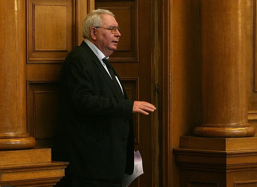 Корнезов: В правото няма "оттегляне на подпис"
