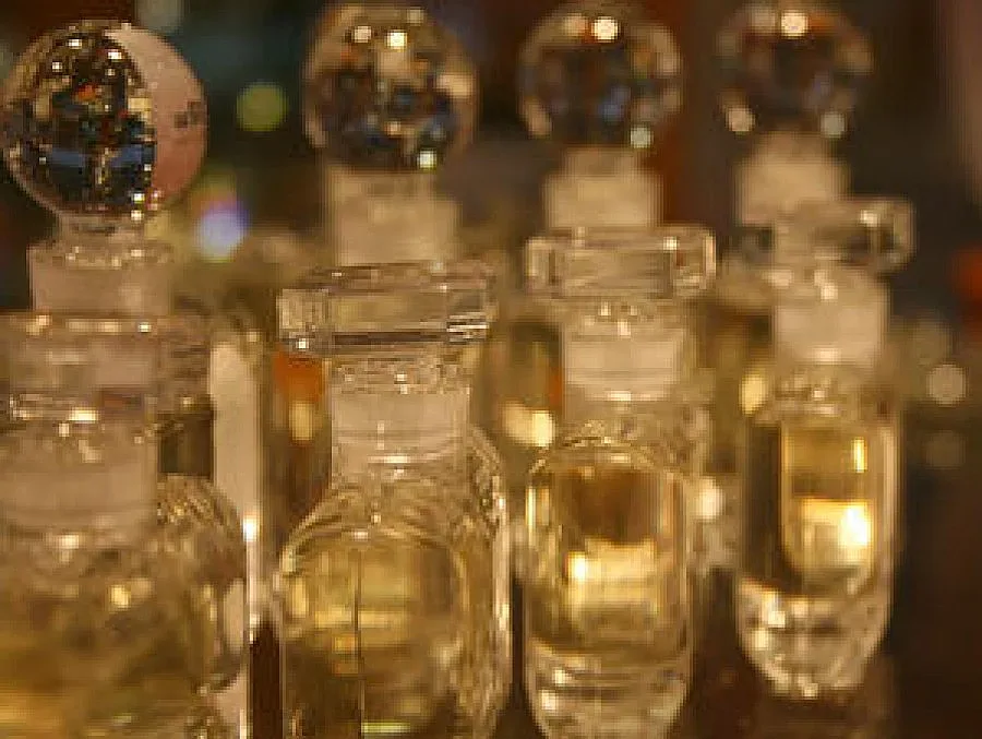 20 тона парфюми менте откриха в Илиянци