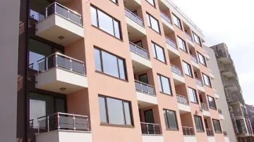 Огромна драма с жилищата в София