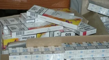 Откриха цигари за 60 000 лева в микробус