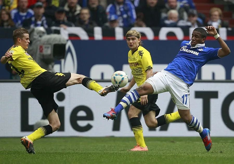 Мистериозен вирус тръшка "кралскосините"