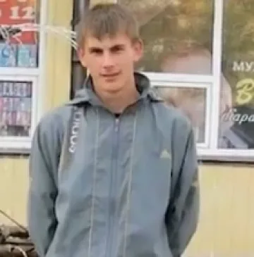 Студент виси обесен 5 дни в гардероб