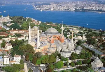 Силен вятър парализира Турция