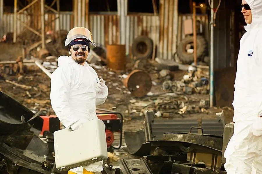 Дичо вкара гаджето си в нов клип