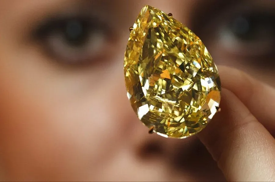 Продават на търг диаманти за $10 млн.