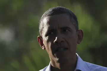 Мит Ромни диша във врата на Обама