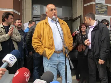 Работниците от ОЦК спират блокадата на пътя Кърджали–Хасково 