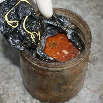 Взривиха ром със самоделна бомба