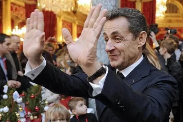 Саркози отново стана дядо