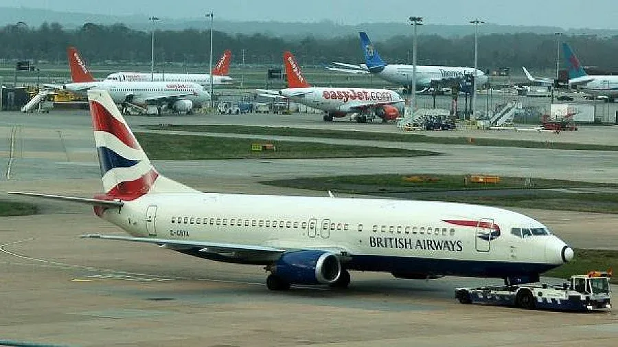 Аварийно приземяване затвори летище Гетуик