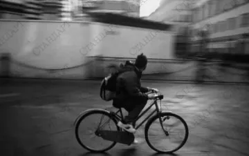 Апаш на колело отмъкна 13 500 евро