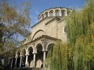 Второ Възкресение отслужиха в „Св. Неделя" 