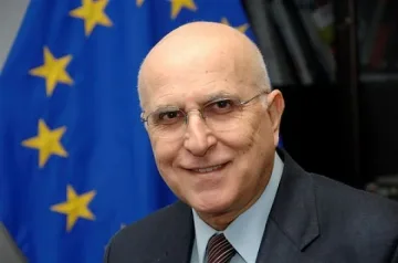 Спрягат Димос за премиер на Гърция 