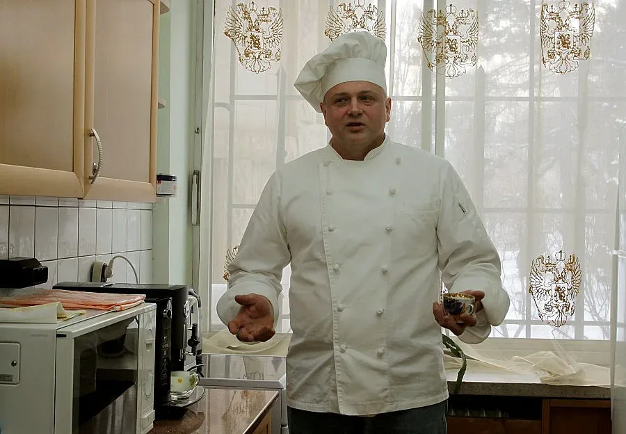 Руснаците пекат агне, но от тесто