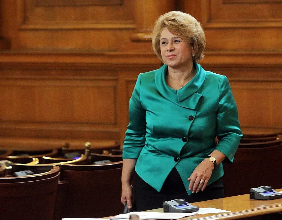 Масларова меси с ром и бадеми
