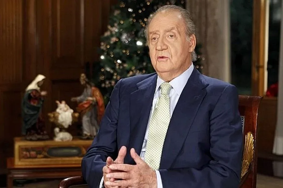 Испанският крал затяга колана