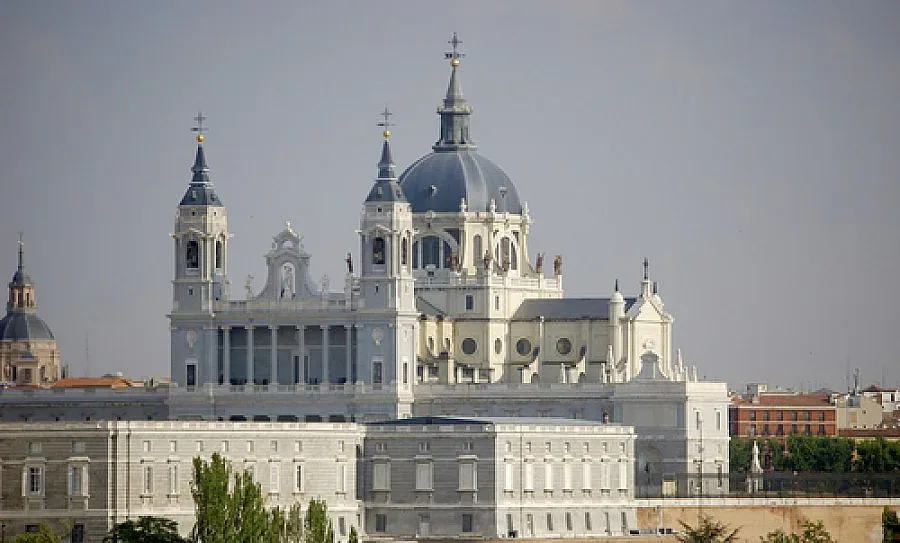 300 000 откраднати новородени в Мадрид