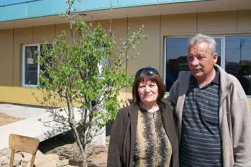 Първи новодомци в Бисер за Великден