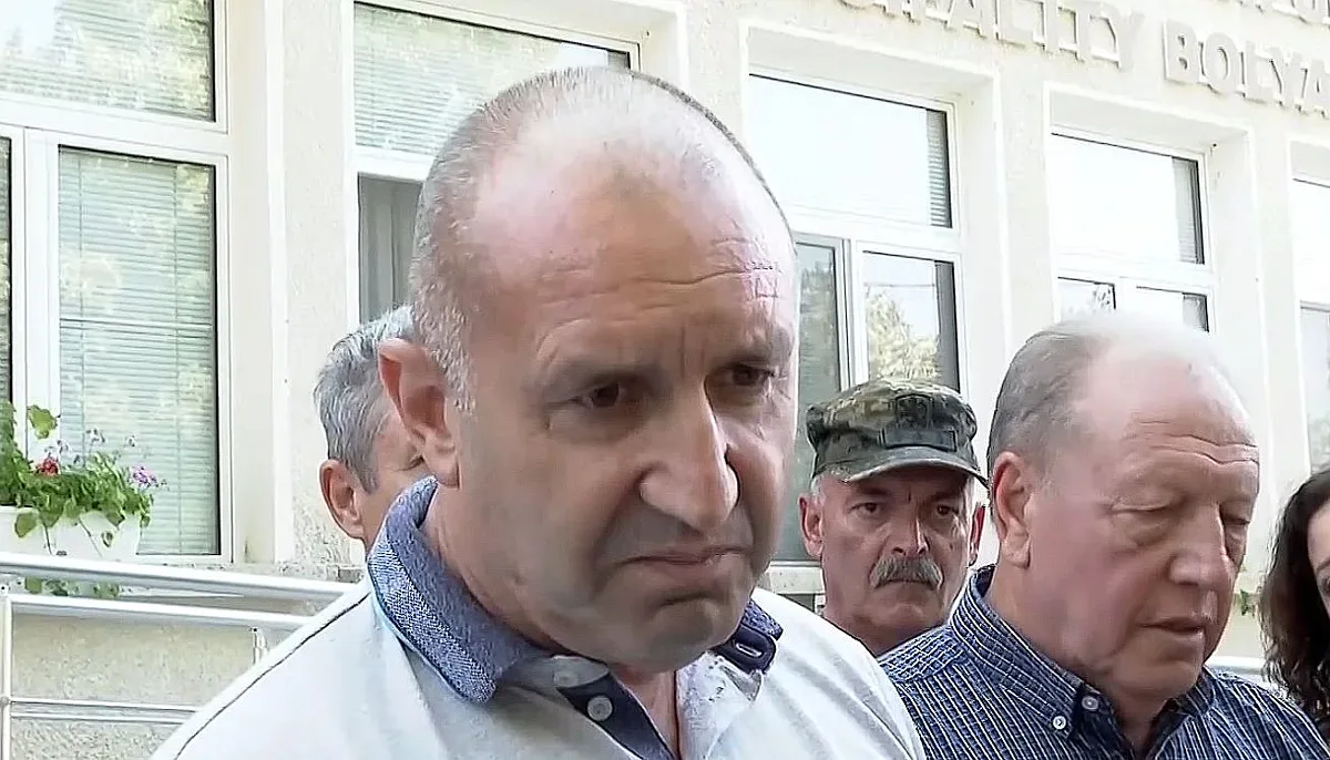 Радев бесен на политиците! Няма техника, няма инженери