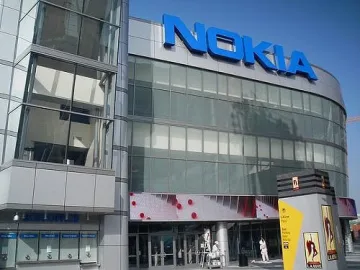 Акциите на "Нокиа" се сринаха с 19%