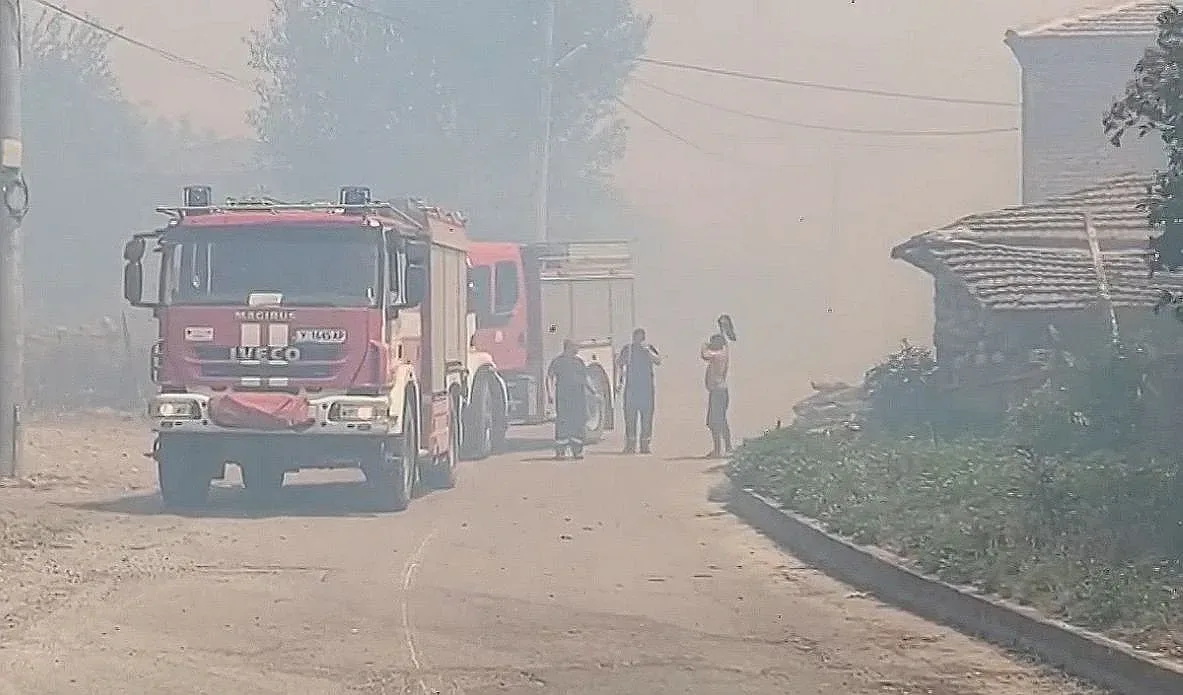 Пожарът във Воден е овладян. Последни новини за огнения ад в страната