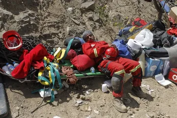 Спасиха затрупаните миньори в Перу