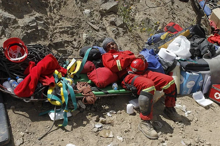 Спасиха затрупаните миньори в Перу