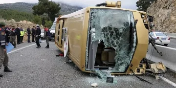 Автобус се преобърна в Турция, 22-ма са ранени