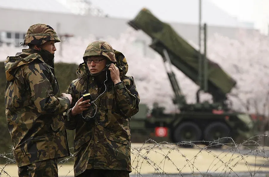 Северна Корея все пак зарежда с гориво ракетата си