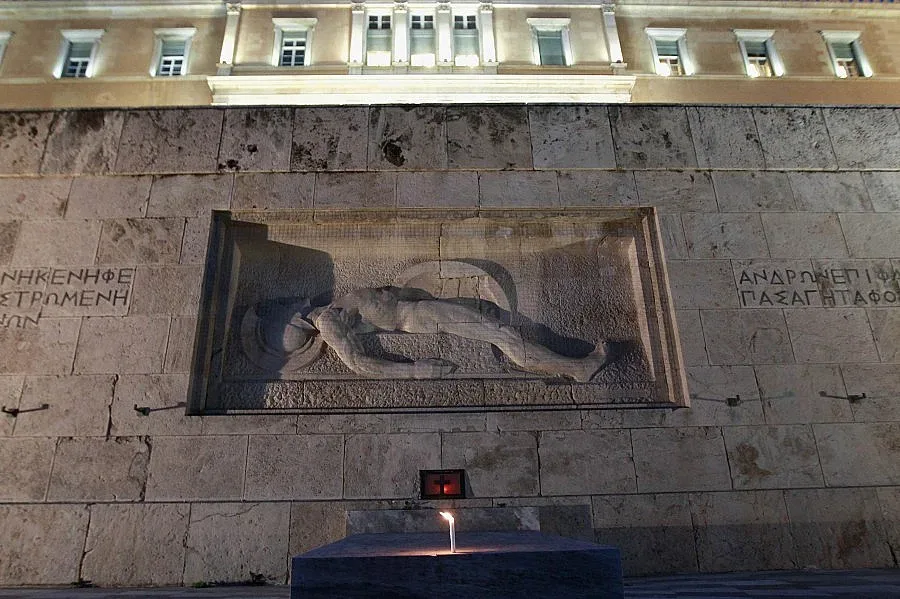 Доставчик изпързаля гръцките служби