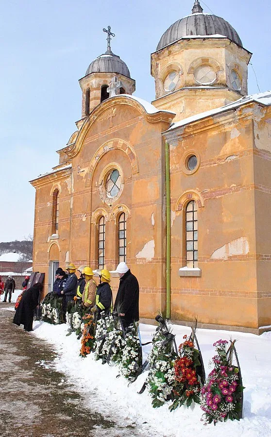 Бойко към Цветанов за Бисер: За теб къщите, за мен вярата
