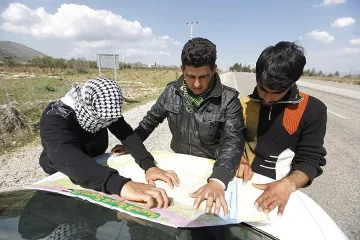 Хиляди сирийци бягат в Турция