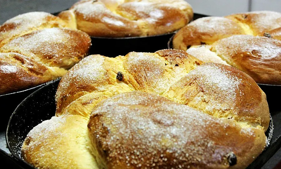 Две рецепти за традиционен козунак