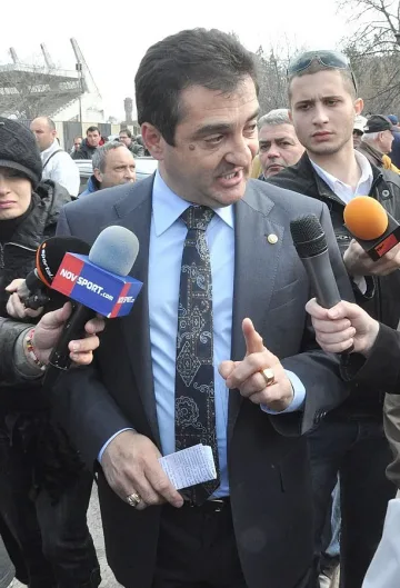 Гигов кани "Левски" на "Армията"?