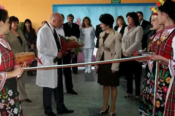Атанасова се споразумява със задлъжняла болница